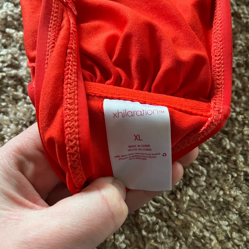 Red bikini top - Picture 4 of 4